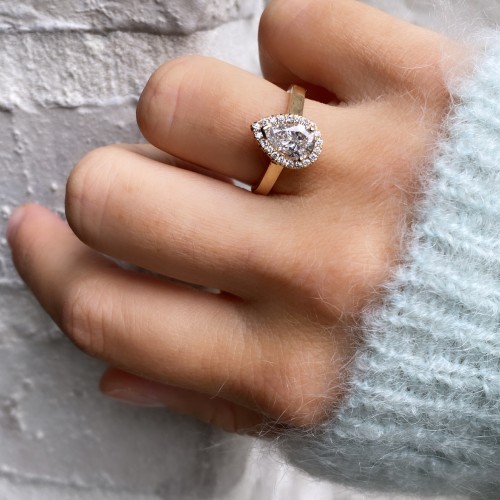 Pear diamond ring